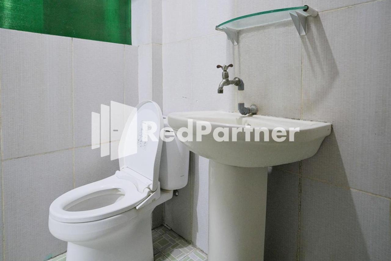 Pondok Hijau Syariah Mitra Reddoorz At Citraland Surabaya Exterior foto